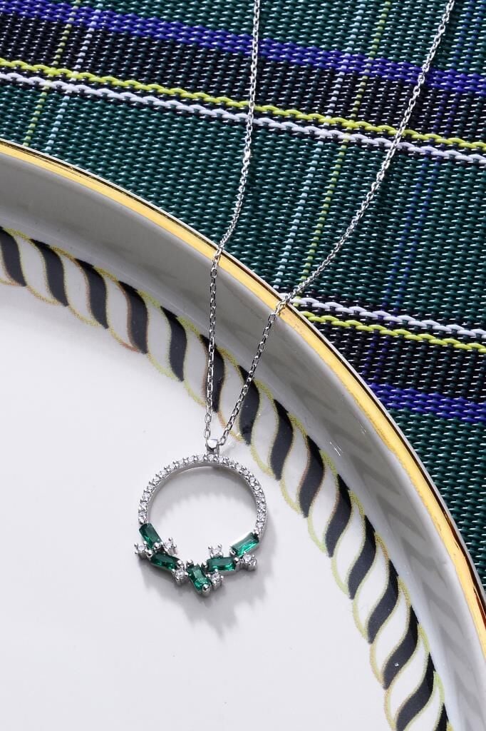 925 Ayar Gümüş Yeşil Baget Taşlı Halka Kolye