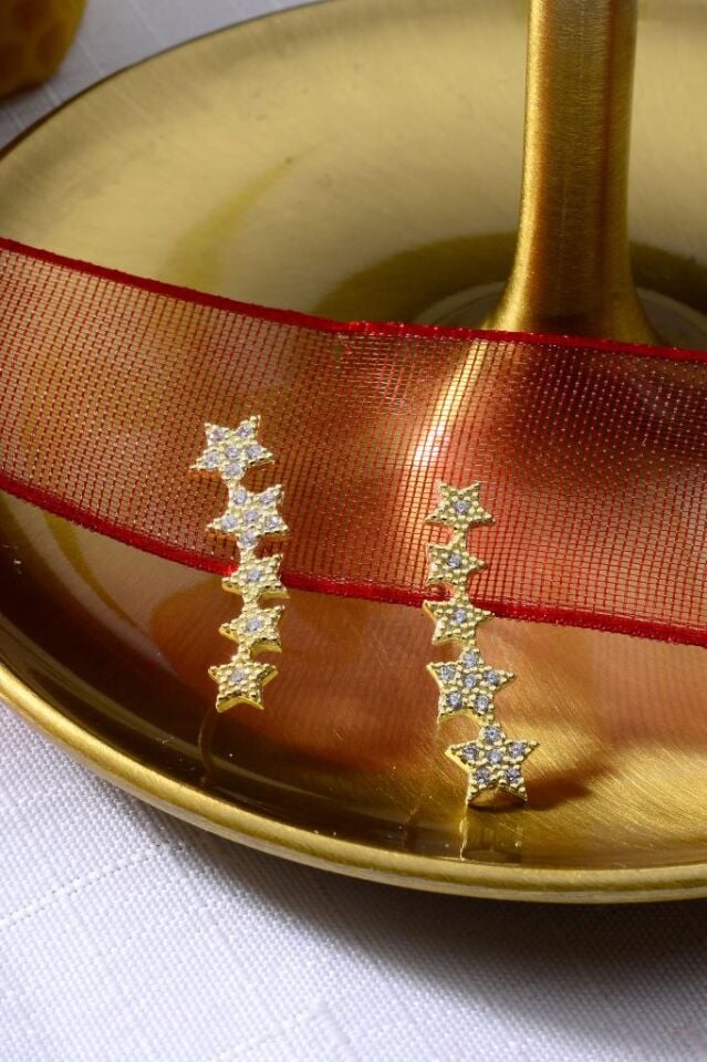 925 Ayar Gümüş Yıldız Desenli Sallantılı Gold Küpe