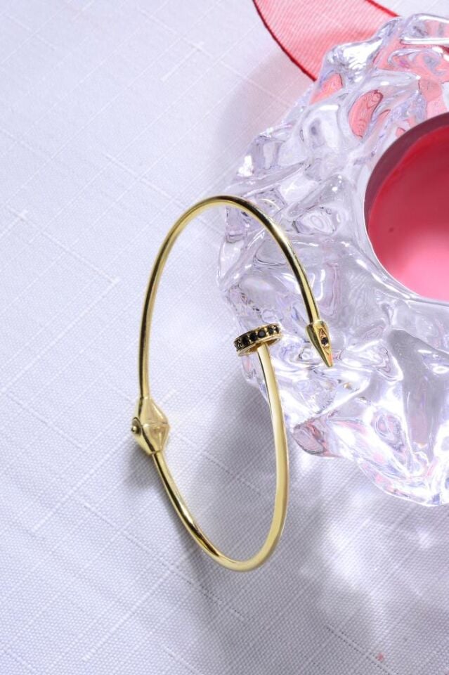 925 Ayar Gümüş üzeri Altın Kaplama Taşlı Çivi Bilezik