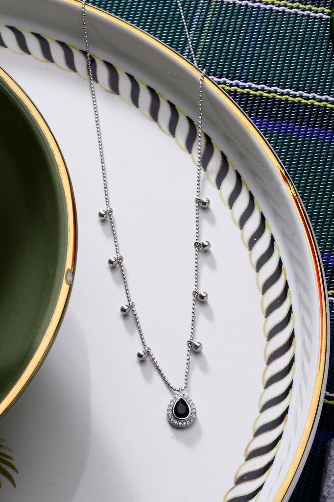 925 Ayar Gümüş Siyah Damla Taş Kesim Kolye