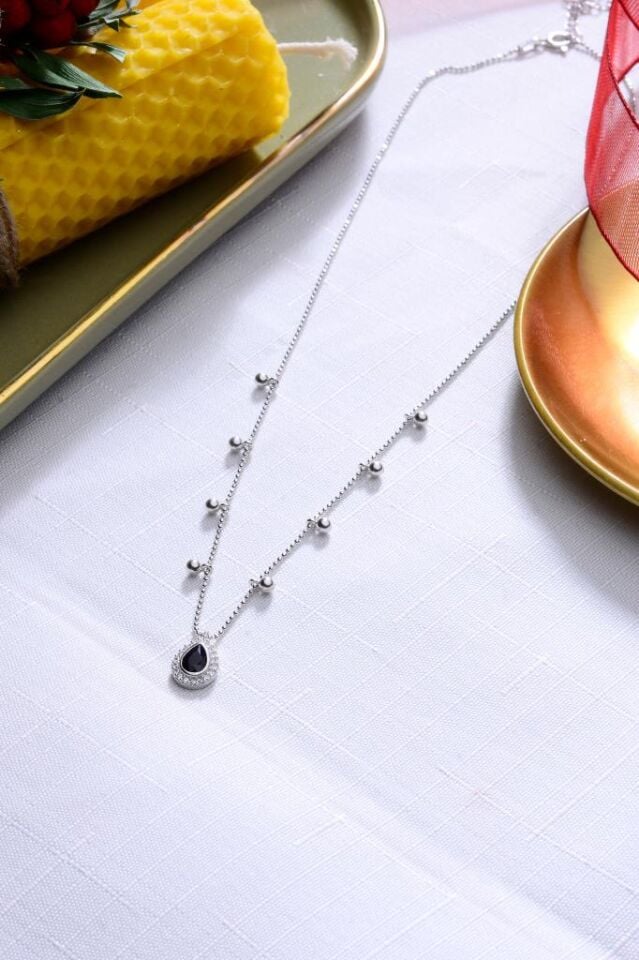 925 Ayar Gümüş Siyah Damla Taş Kesim Kolye