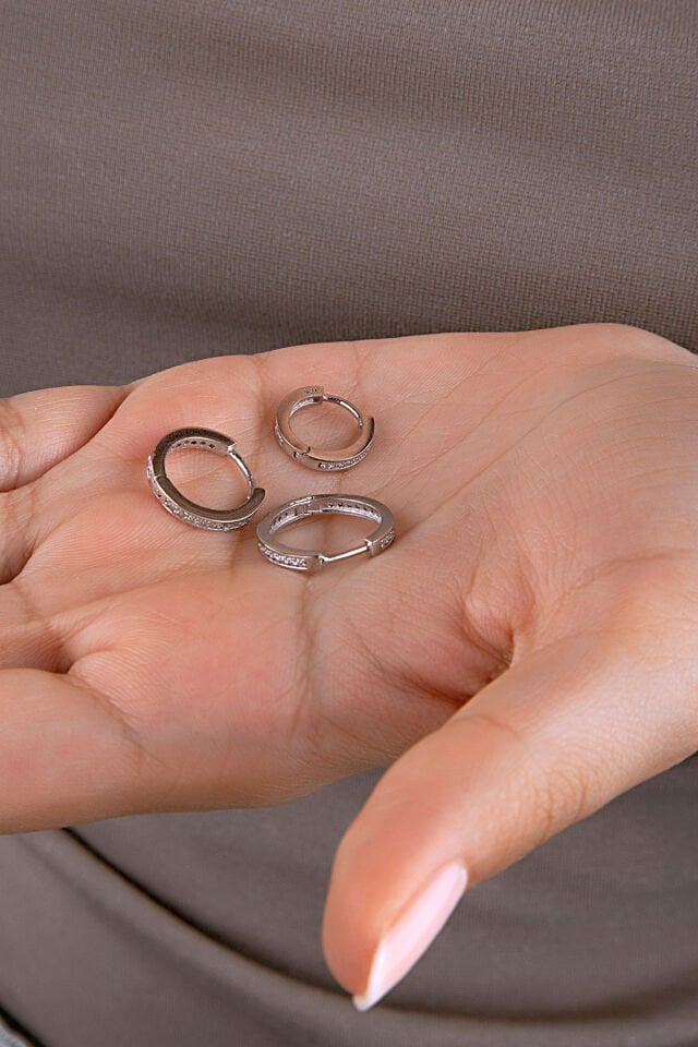 925 Ayar Gümüş Taşlı Tam Tur Halka Küpe 15mm