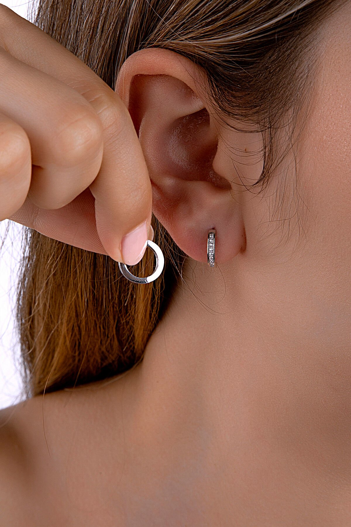 925 Ayar Gümüş Taşlı Tam Tur Halka Küpe 13mm