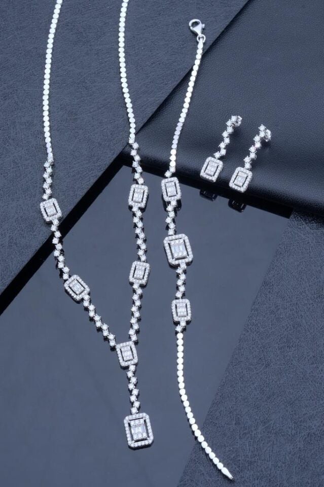 925 Ayar Gümüş Kadın Baget Taşlı Elegant Set