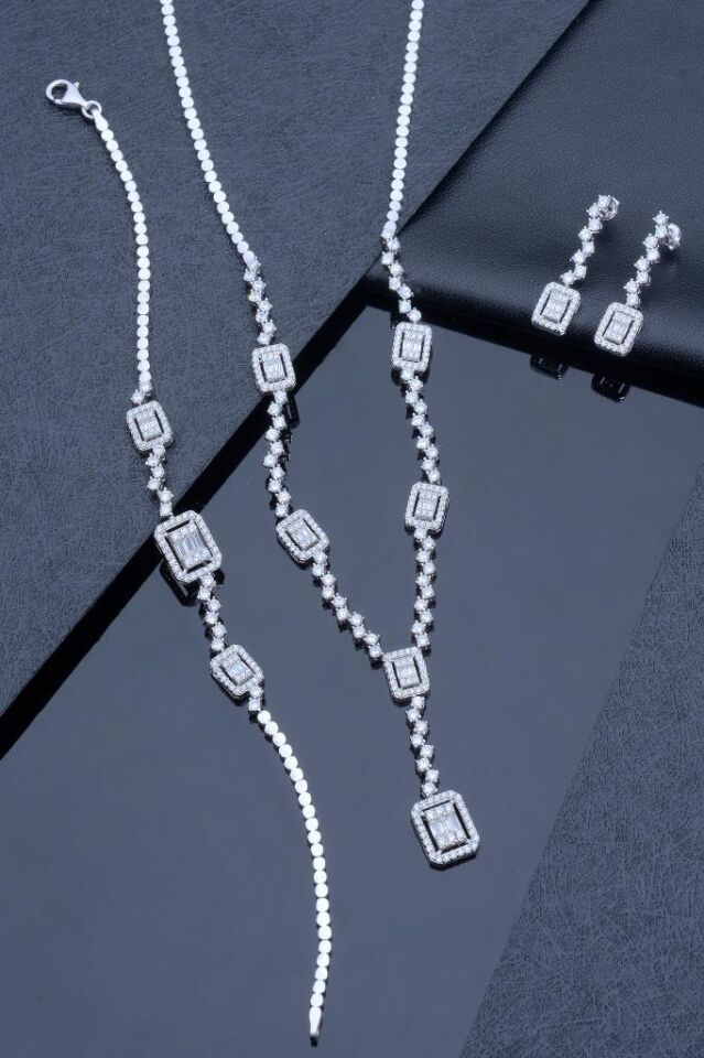 925 Ayar Gümüş Kadın Baget Taşlı Elegant Set