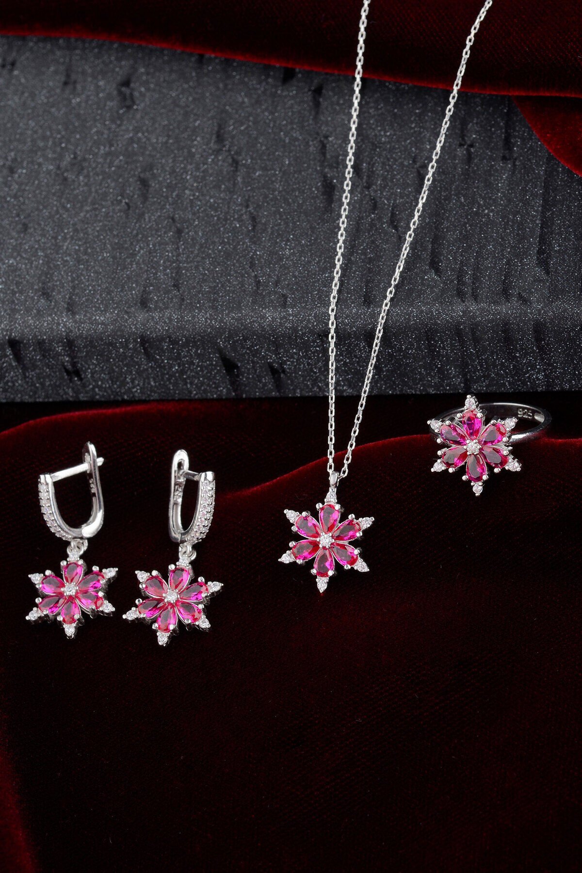 925 Ayar Gümüş Zirkon Taşlı Pembe Lotus Set