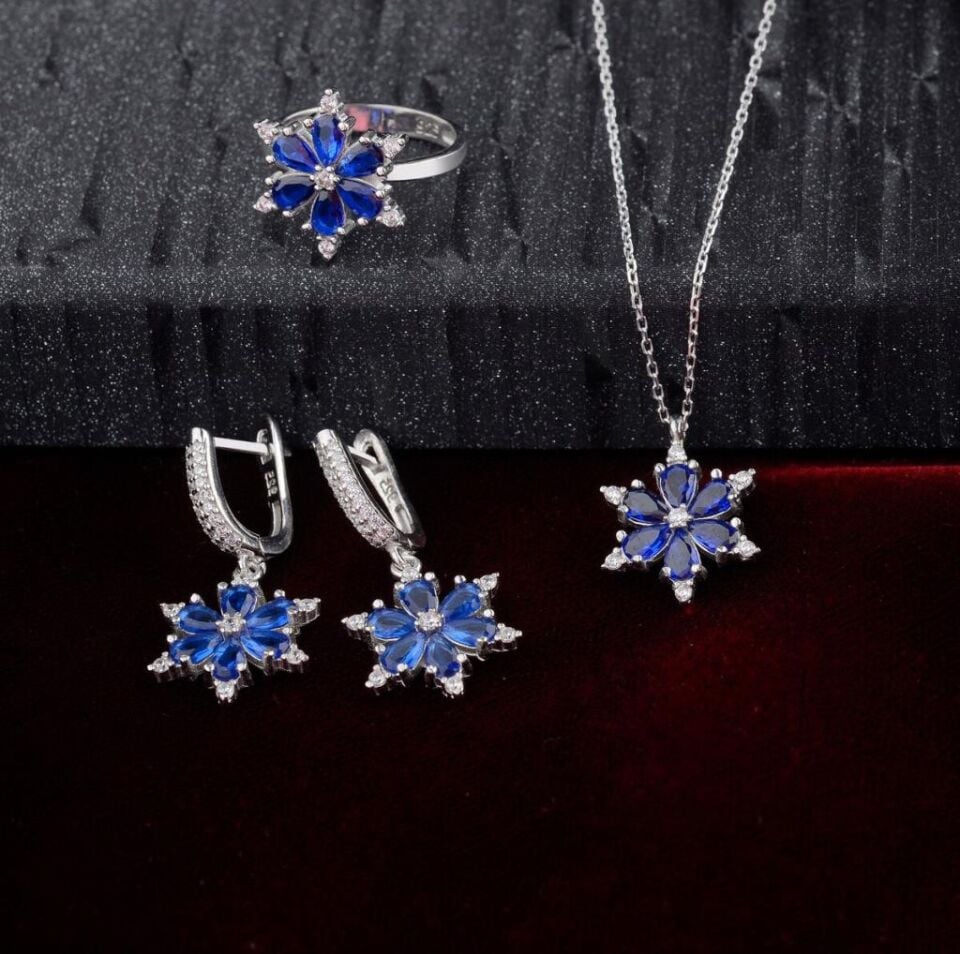 925 AYAR GÜMÜŞ ZİRKON TAŞ DETAYLI LOTUS SET