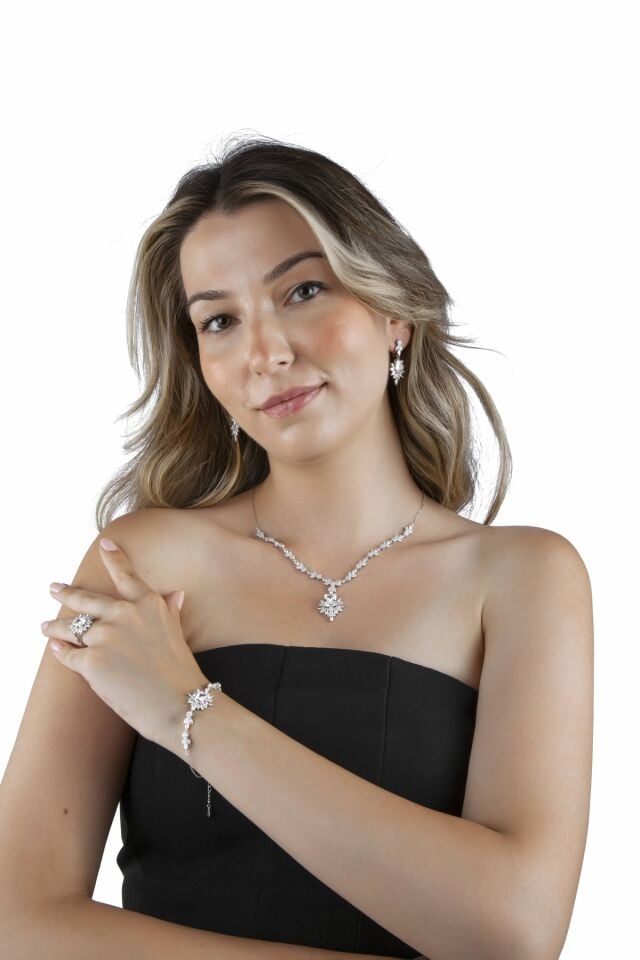 925 Ayar Gümüş 12mm Baget Taşlı Çiçek Motifli Gerdanlık Seti