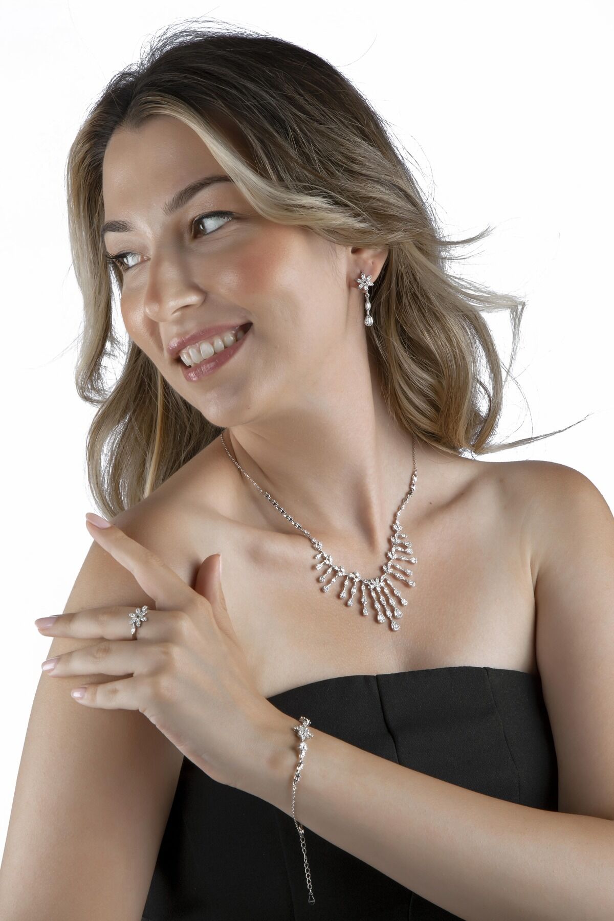 925 Ayar Gümüş Sallantılı Damlalı Çiçekli Gerdanlık Seti