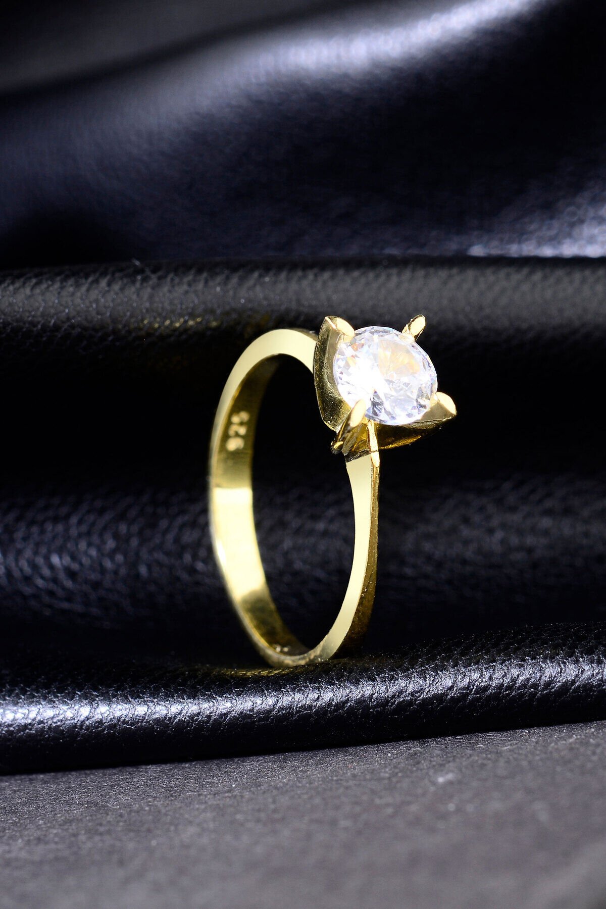 ALTIN KAPLAMA 925 AYAR TEKTAŞ YÜZÜK