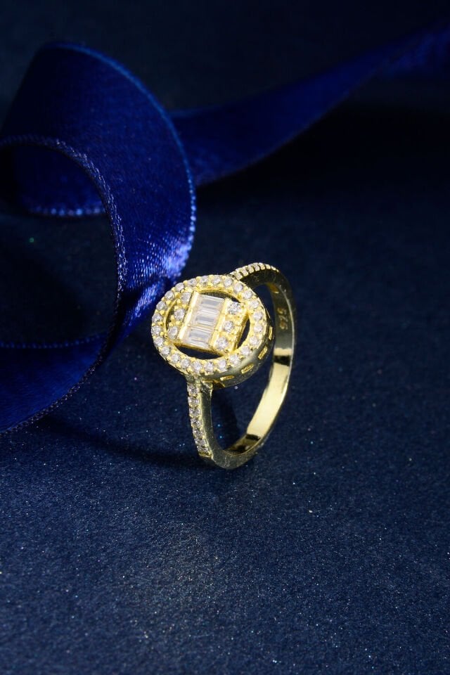 925 Ayar Gümüş Üzeri 22 Ayar Altın Kaplama Oval Taşlı Baget Yüzük