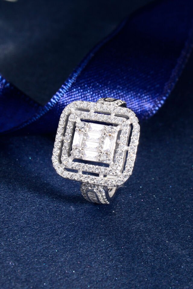 925 AYAR GÜMÜŞ BÜYÜK KARE BAGET YÜZÜK