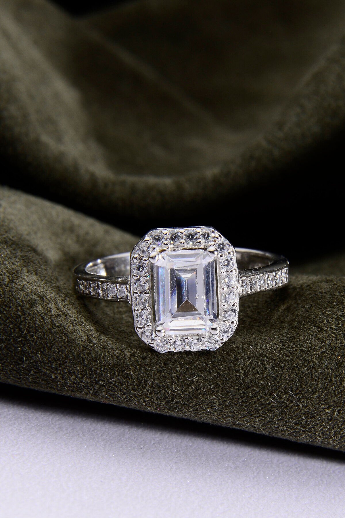 925 AYAR GÜMÜŞ TAŞLI BAGET YÜZÜK