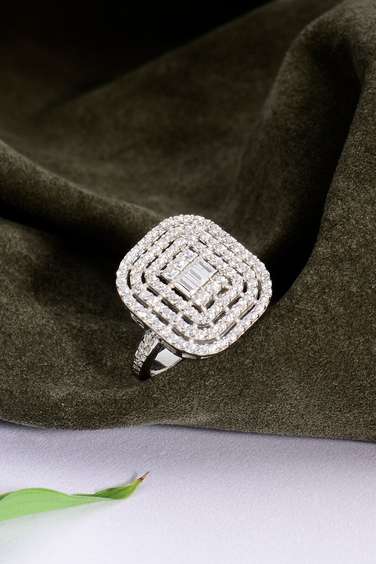 925 AYAR 3 ŞERİT TAŞLI BAGET YÜZÜK