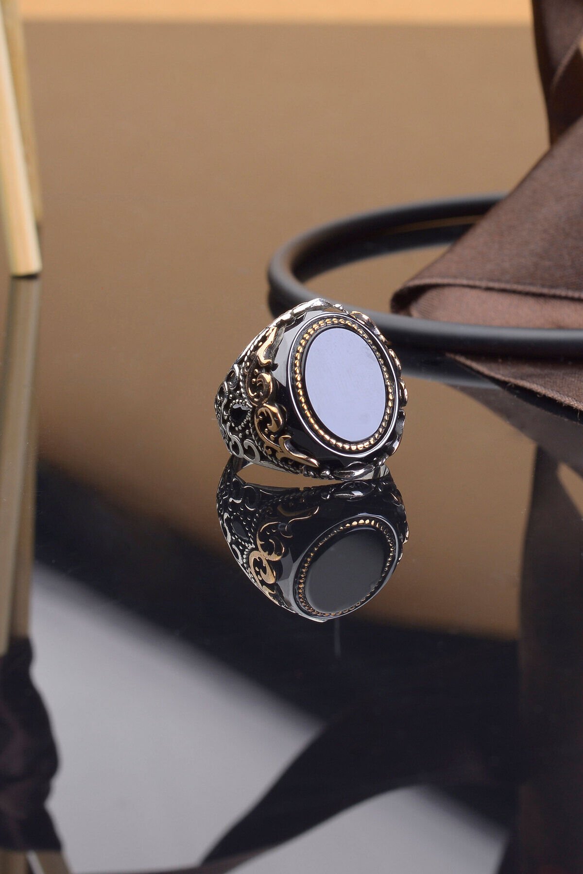 DESENLİ SİYAH ZİRKON TAŞ OVAL 925 AYAR GÜMÜŞ ERKEK YÜZÜK