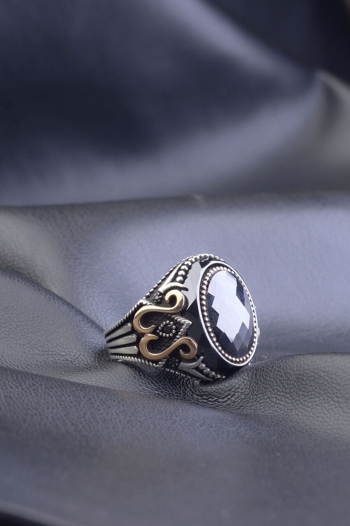 SİYAH ZİRKON YAN DESENLİ OVAL 925 AYAR GÜMÜŞ ERKEK YÜZÜK