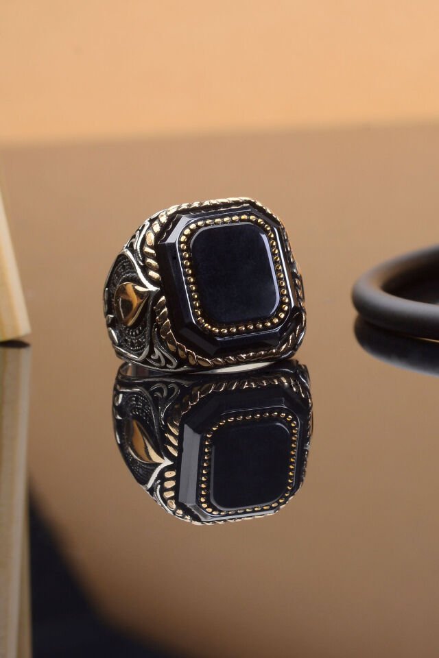 SİYAH ZİRKON TAŞ DAMLA DESENLİ KARE 925 AYAR GÜMÜŞ ERKEK YÜZÜK