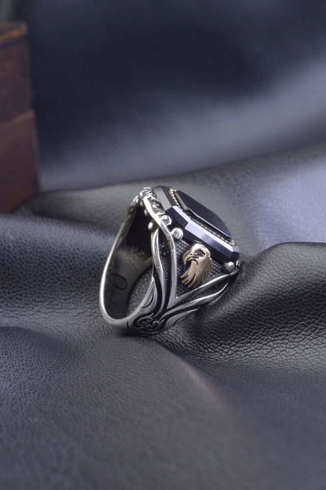 SİYAH ZİRKON TAŞLI KARTAL MOTİFLİ 925 AYAR GÜMÜŞ ERKEK YÜZÜK