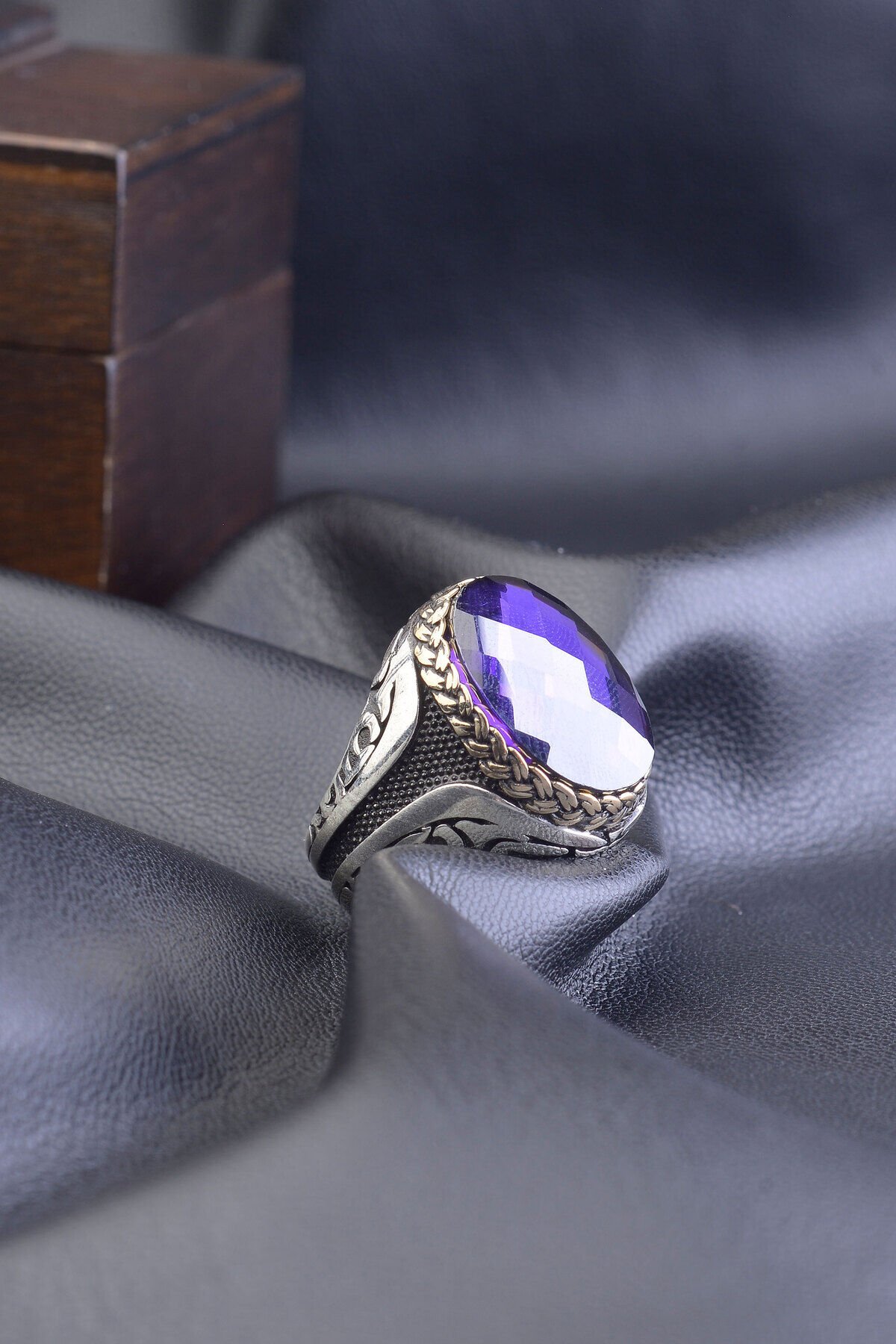 MOR ZİRKON TAŞLI 925 AYAR GÜMÜŞ ERKEK YÜZÜK