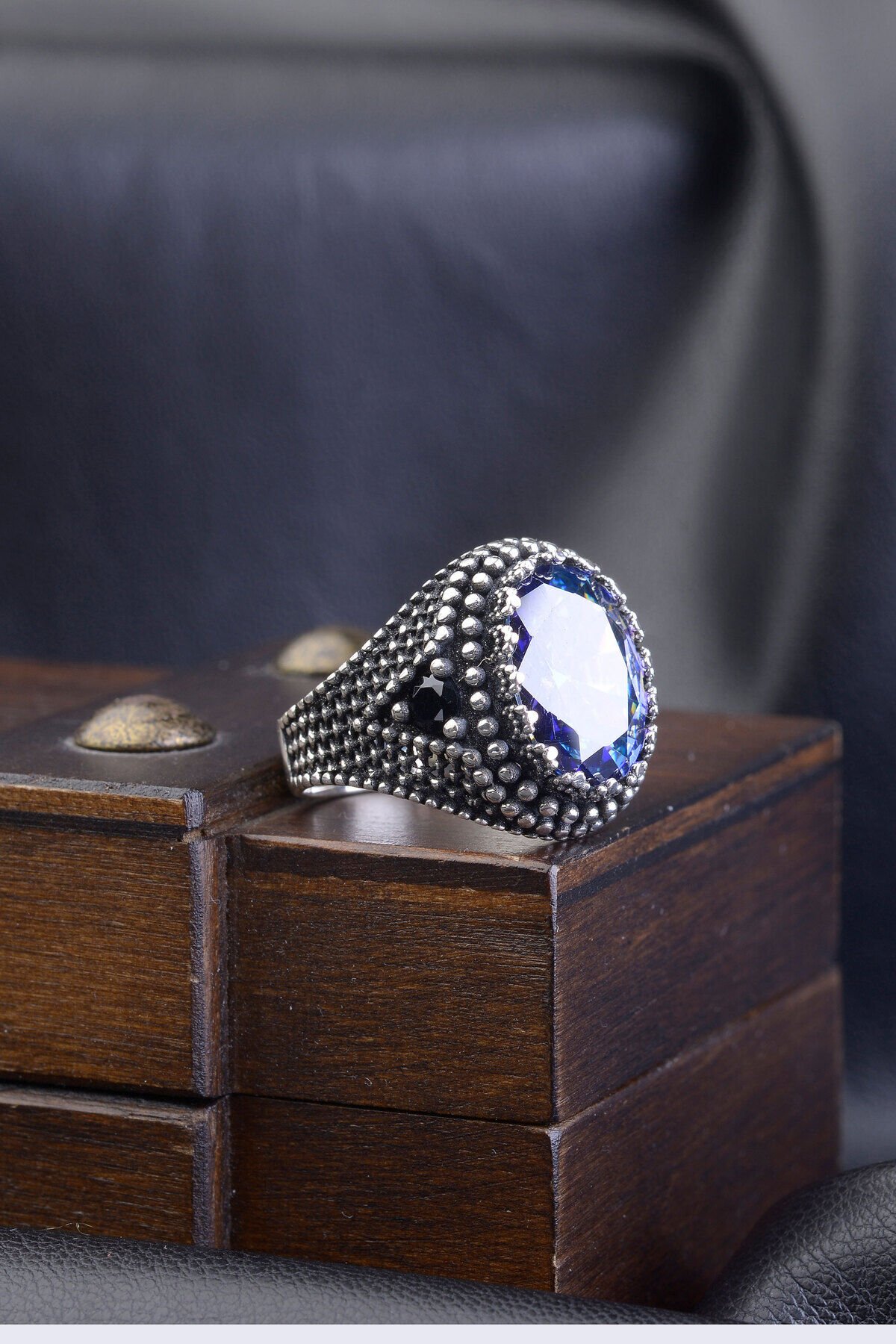 MAVİ MİSTİK TOPAZ TAŞLI MOTİFLİ 925 AYAR GÜMÜŞ ERKEK YÜZÜK