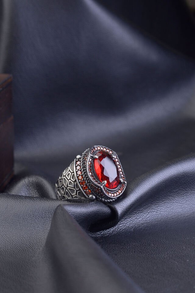 KIRMIZI ZİRKON TAŞLI ZİRKON TAŞ SÜSLEMELİ 925 AYAR GÜMÜŞ ERKEK YÜZÜĞÜ