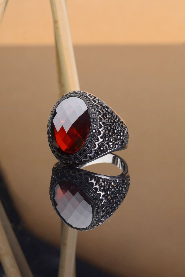 KIRMIZI ZİRKON OVAL TAŞLI 925 AYAR GÜMÜŞ ERKEK YÜZÜK