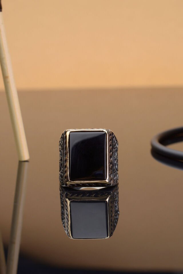 SİYAH KENARLARI SELÇUKLU KARTAL İŞLEMELİ 925 AYAR GÜMÜŞ ERKEK YÜZÜK