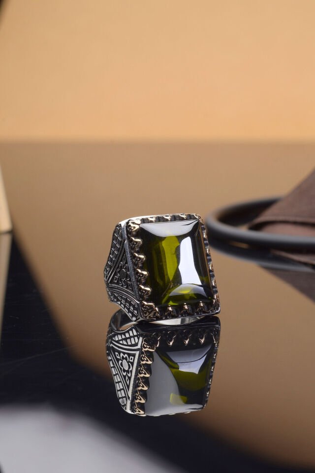 SULTANİT TAŞLI DESENLİ 925 AYAR GÜMÜŞ ERKEK YÜZÜK