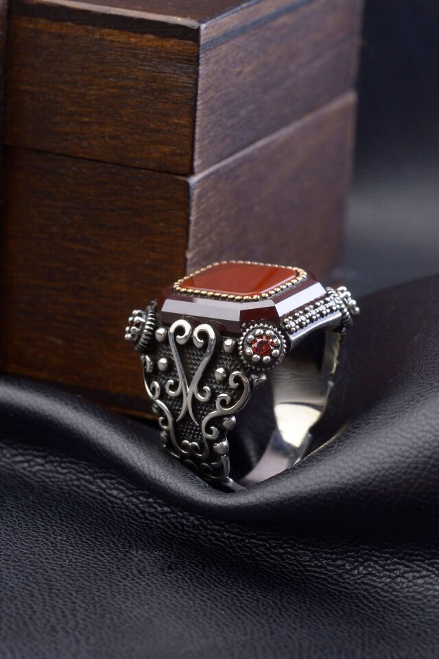 AKİK TAŞLI KARE MODEL 925 AYAR GÜMÜŞ ERKEK YÜZÜK