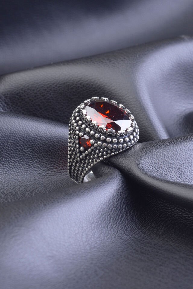 KIRMIZI ZİRKON TAŞLI 925 AYAR GÜMÜŞ ZİRKON TAŞ SÜSLEMELİ ERKEK YÜZÜK