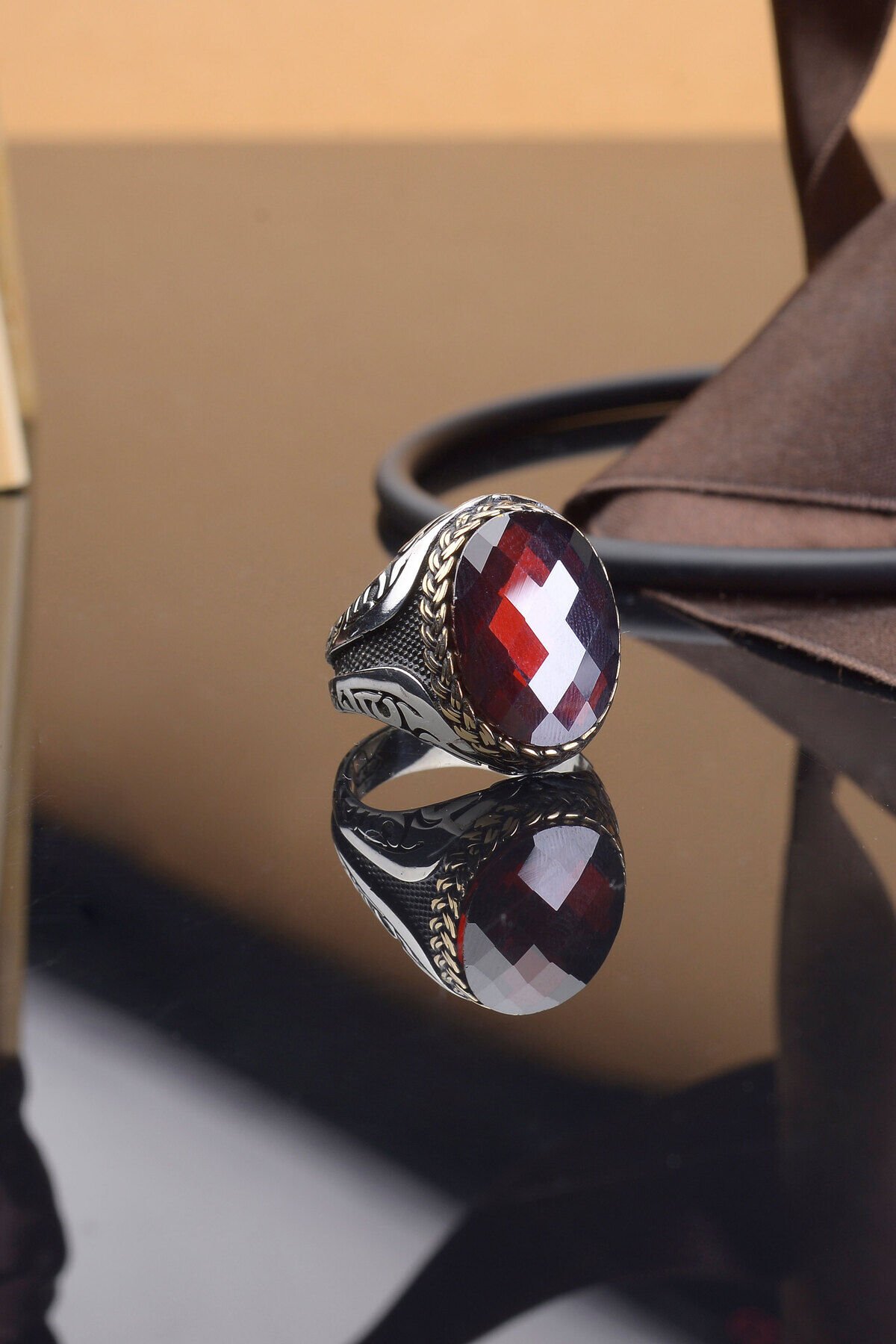 ÖRGÜLÜ ZİRKON TAŞLI 925 AYAR GÜMÜŞ ERKEK YÜZÜK