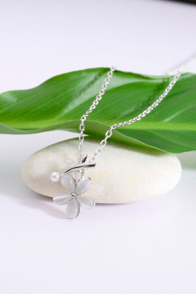 925 Ayar Gümüş Mikro İnci & Sedefli Çiçek Figürlü Kolye