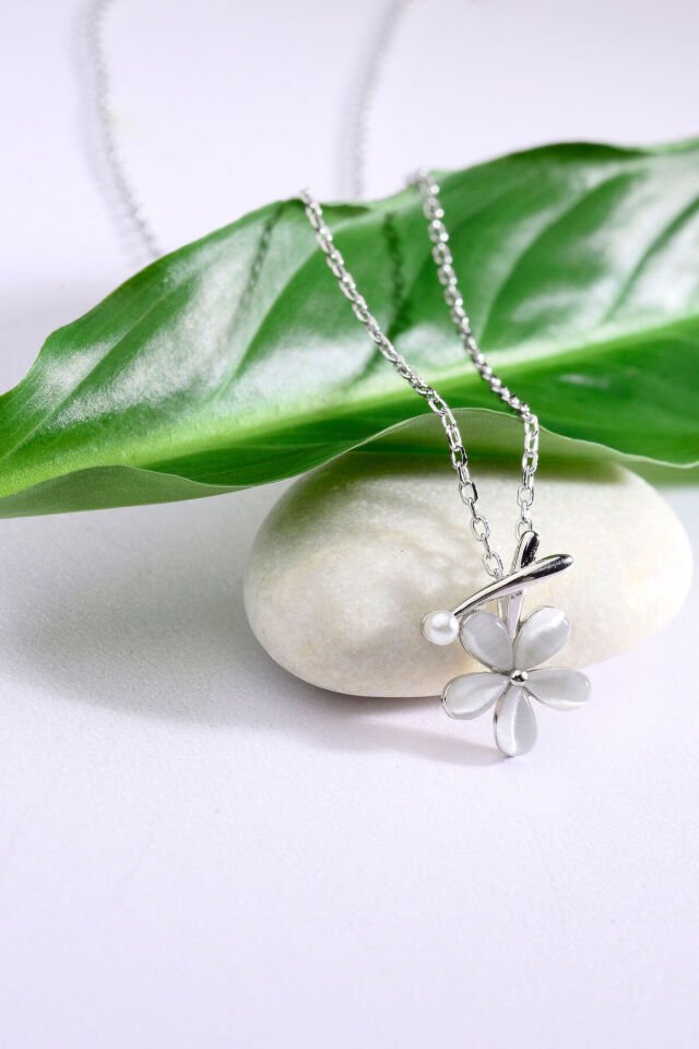 925 Ayar Gümüş Mikro İnci & Sedefli Çiçek Figürlü Kolye