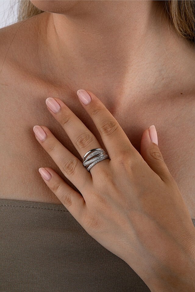 925 Ayar Gümüş 6 Sıra Bantlı Taşlı Yüzük