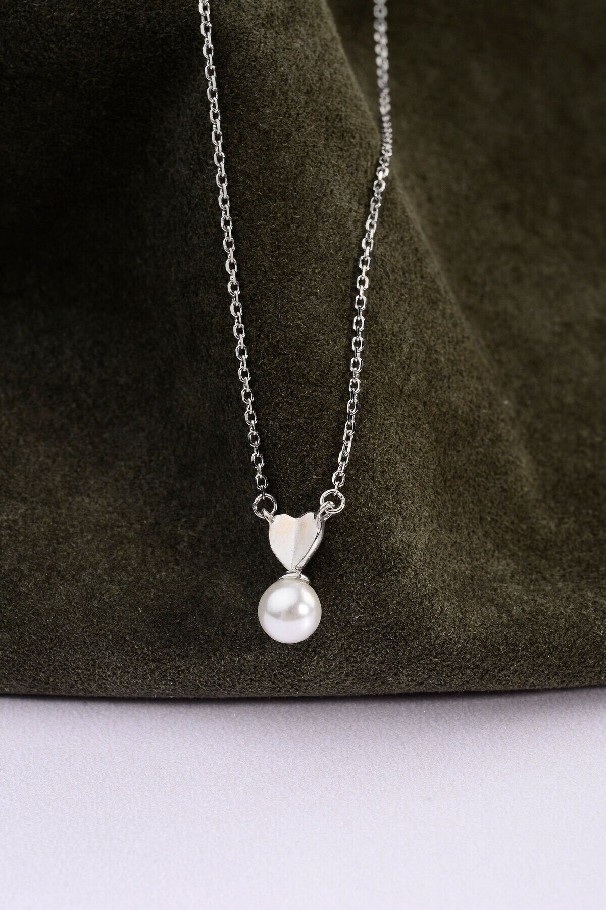 925 Ayar Gümüş Kalp Figürlü İncili İnce Zincirli Kolye