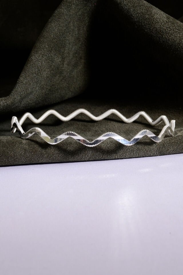 925 Ayar Gümüş Zikzak Ajda