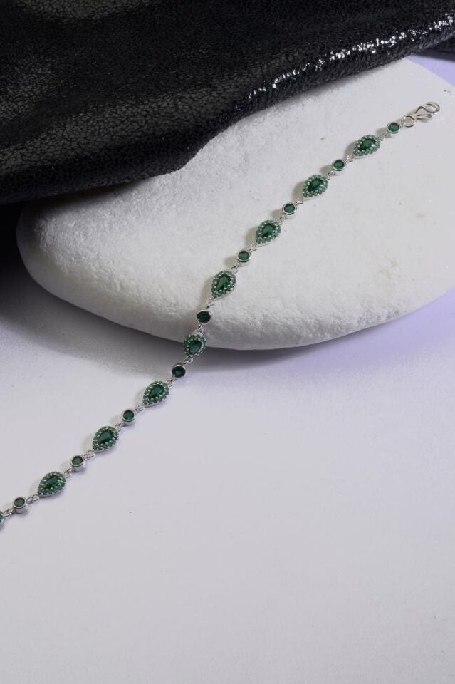 925 Ayar Gümüş Damla Sıralı Yeşil Taşlı Bileklik