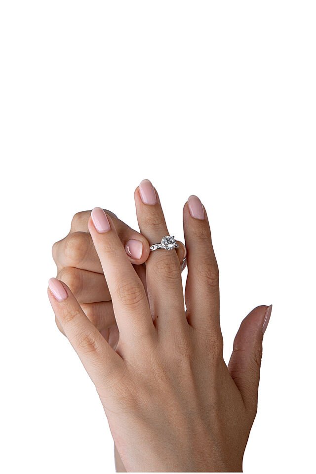 925 Ayar Gümüş Yükseltili 5mm Yuvarlak Kesim Tektaş Yüzük