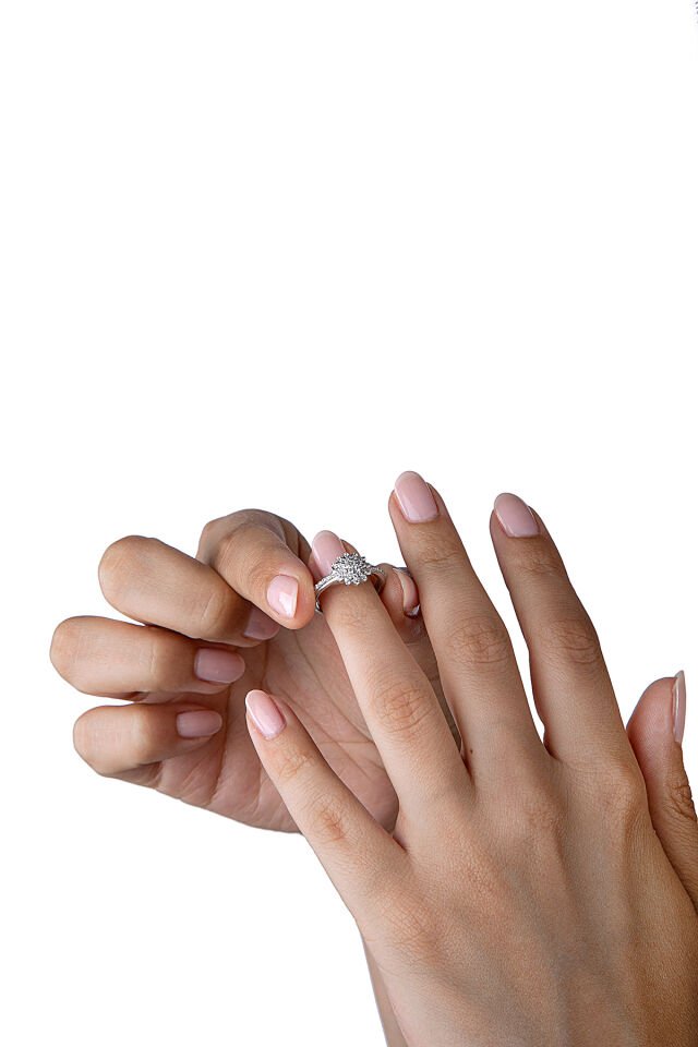 925 Ayar Gümüş Zirkon Taşlı Çiçek Yüzük