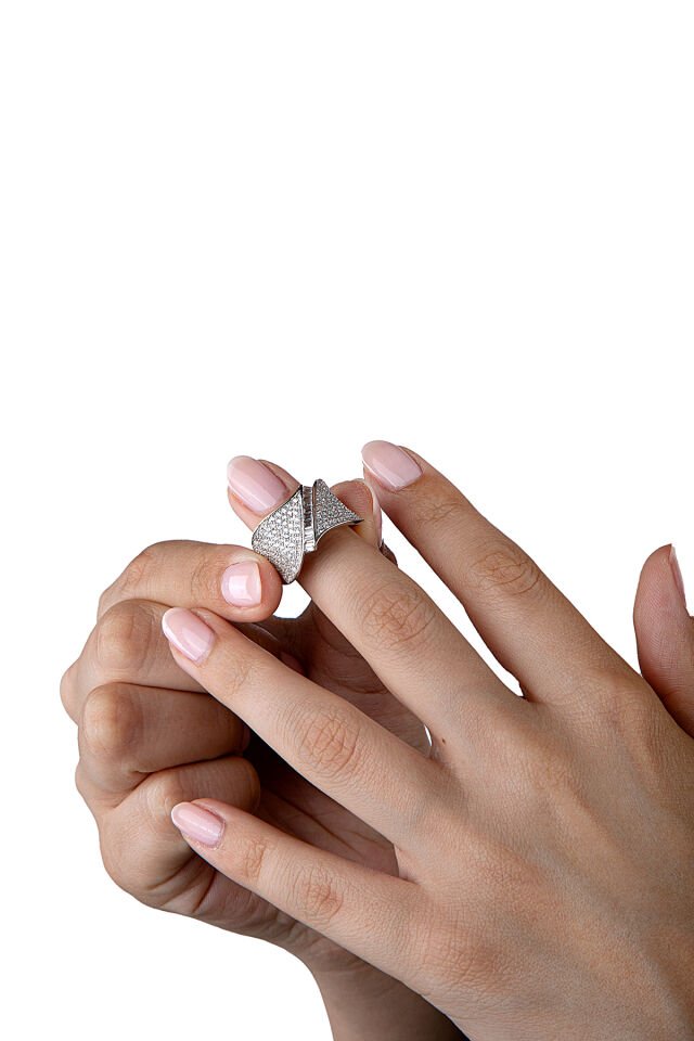 925 Ayar Gümüş Kalın Taş Tasarımlı Ezme Yüzük