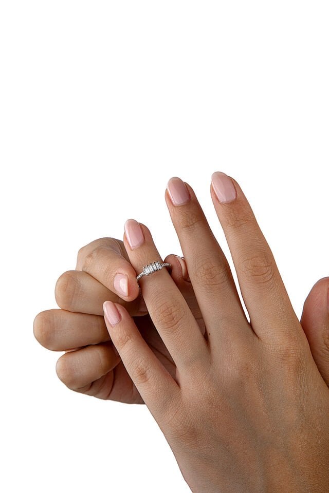 925 Ayar Gümüş Minimal Baget Taşlı Yüzük