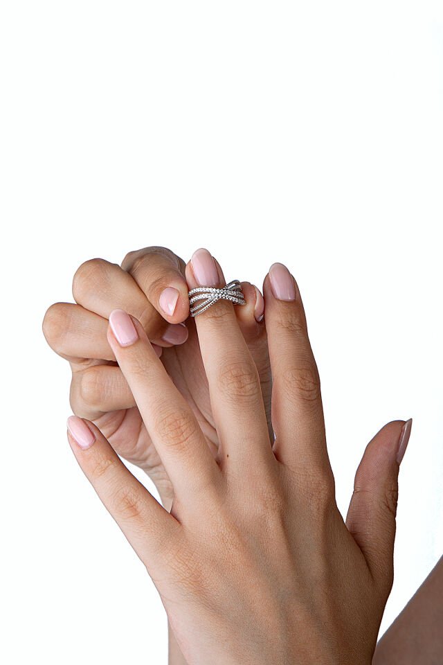 925 Ayar Gümüş Dalgalı Taşlı Yüzük