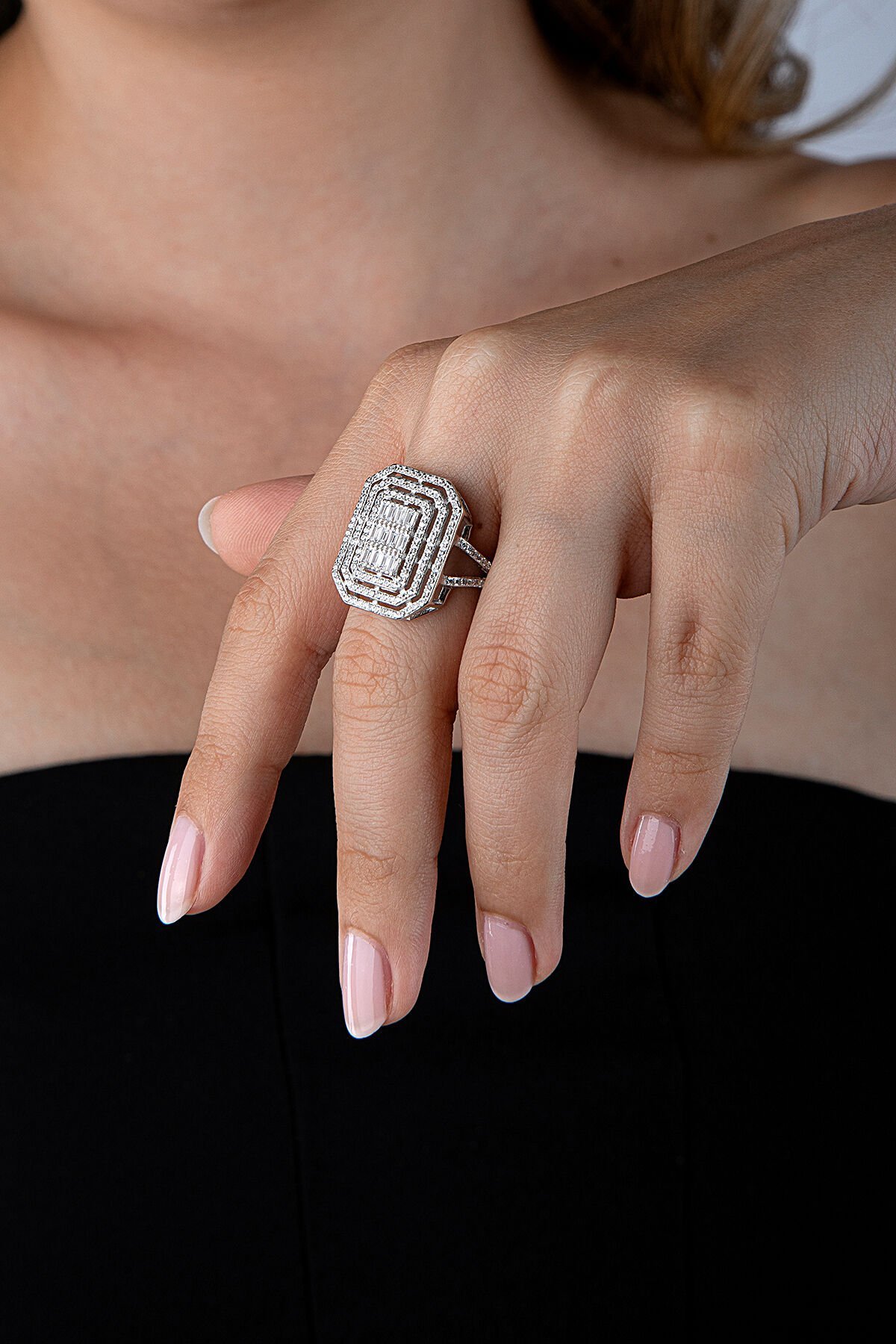 925 Ayar Gümüş Taş Döşemeli Baget Yüzük