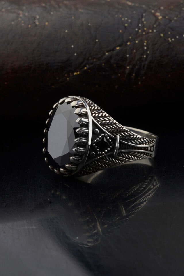 925 AYAR GÜMÜŞ SİYAH ZİRKON TAŞLI ERKEK YÜZÜK