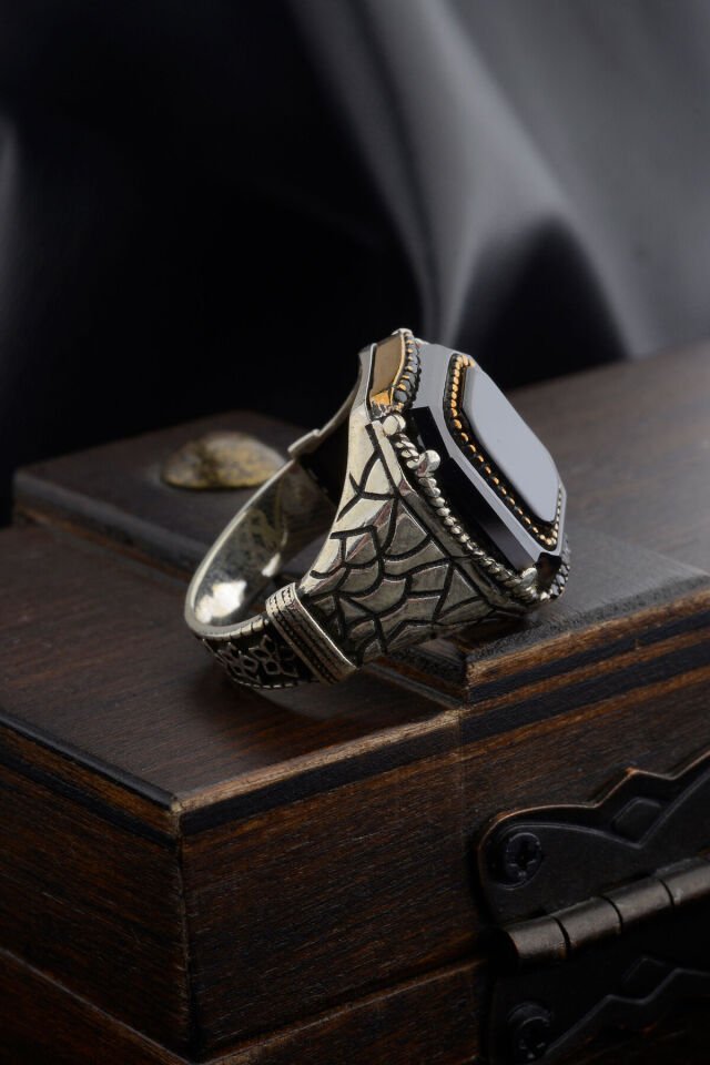 925 AYAR GÜMÜŞ SİYAH KARE TAŞ DETAYLI ZİRKON ERKEK YÜZÜĞÜ