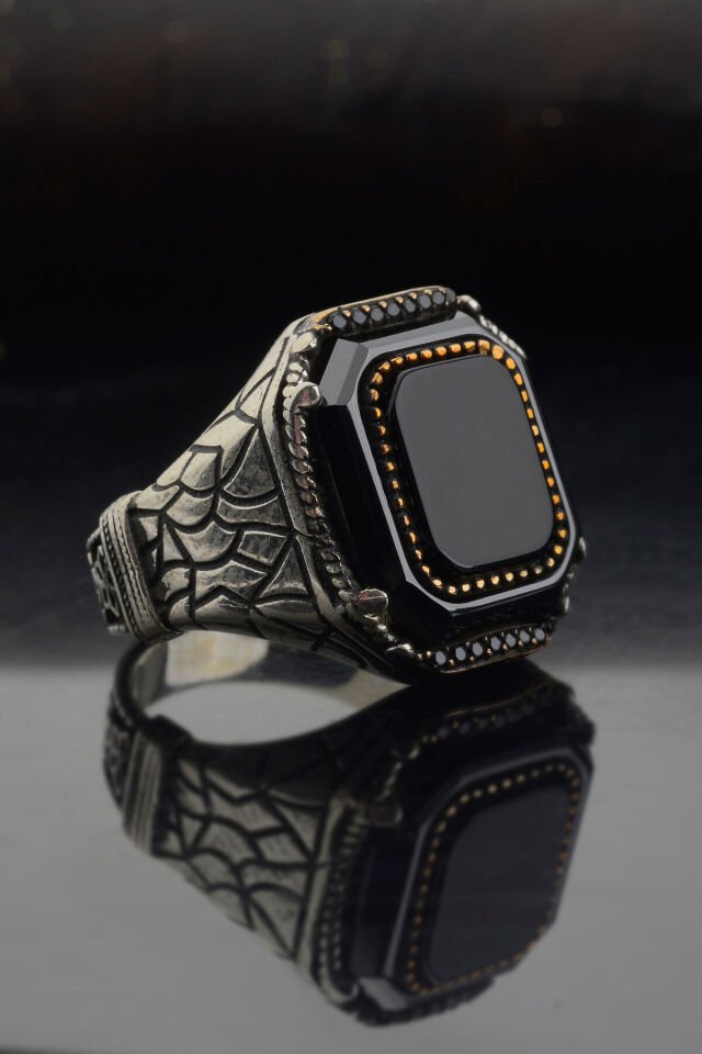 925 AYAR GÜMÜŞ SİYAH KARE TAŞ DETAYLI ZİRKON ERKEK YÜZÜĞÜ