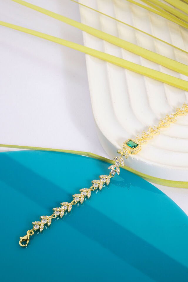 925 AYAR GÜMÜŞ ÜZERİ ALTIN KAPLAMA ZİRKON TAŞLI BAGET BİLEKLİK