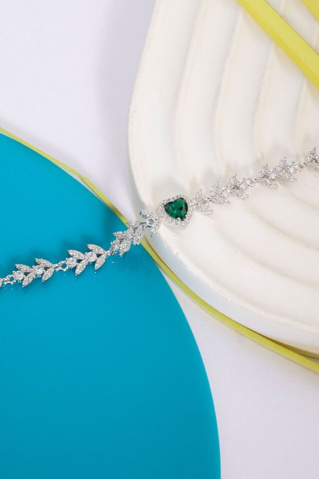 925 AYAR GÜMÜŞ KALPLİ YEŞİL ZİRKON TAŞLI BİLEKLİK