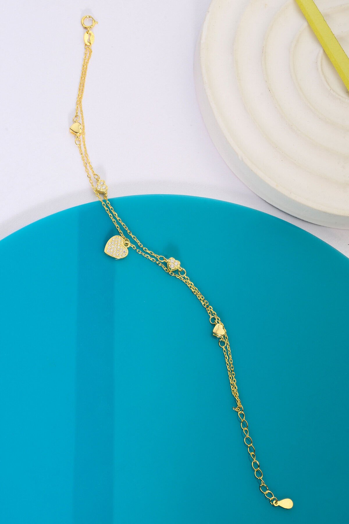 925 AYAR GÜMÜŞ ÜZERİ ALTIN KAPLAMA 2 ZİNCİRLİ KALPLİ BİLEKLİK