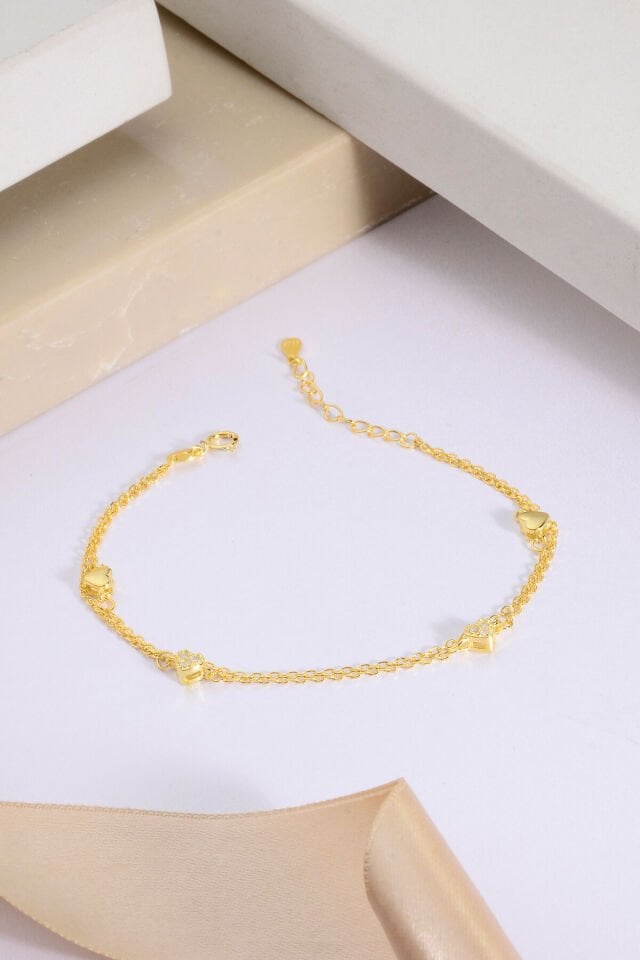 925 AYAR GÜMÜŞ ÜZERİ ALTIN KAPLAMA 2 ZİNCİRLİ KÜÇÜK KALPLİ BİLEKLİK